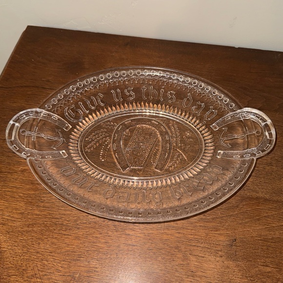 Antique Victorian EAPG Pressed Clear Glass Prayer Rug Oval Serving Bread Plate - Picture 16 of 16